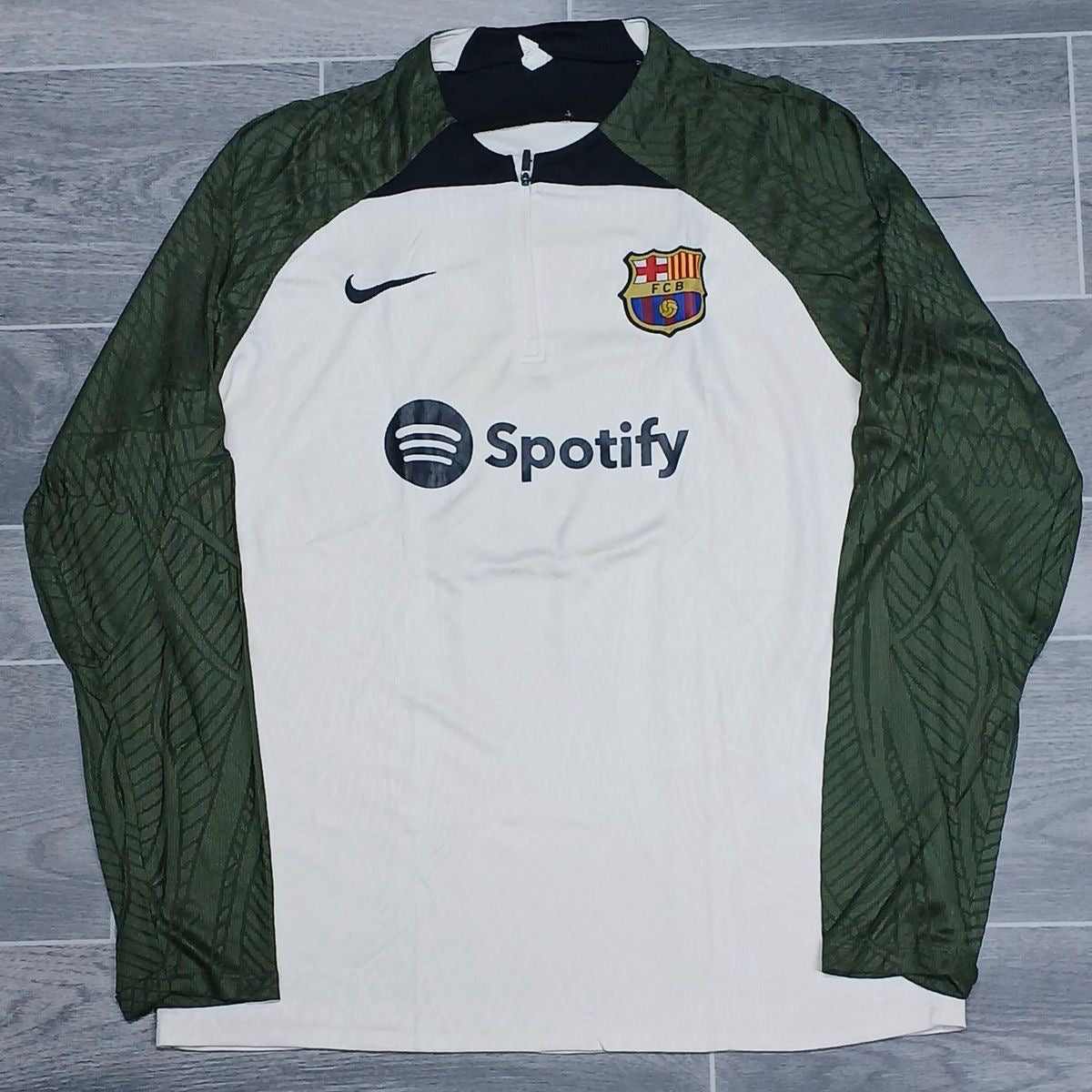 Barcelona home zipper