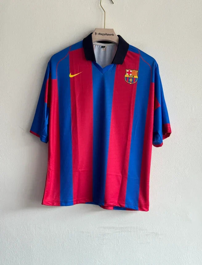 BARCELONA 2002-03 HOME KIT PUYOL FIVESLEEVE POLO